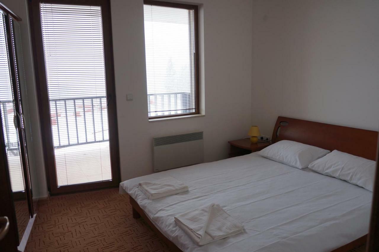 Grand Monastery Apart-Hotel Pamporowo Exterior foto